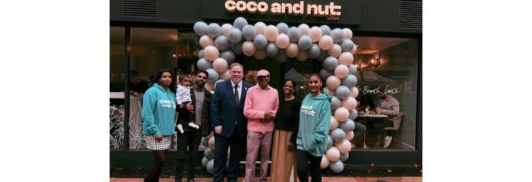 Mayor Perry at Coco and Nut
