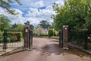 Entrance gates to the Webb Estate, Purley